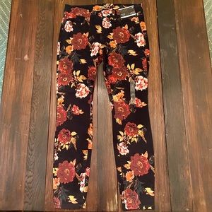 Floral velvet pants
